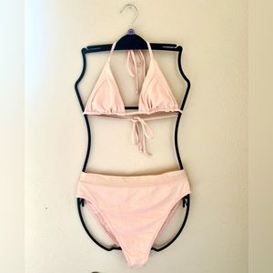Frankie’s Bikini Sky Top + Gabrielle Bottoms in Peach 🍑